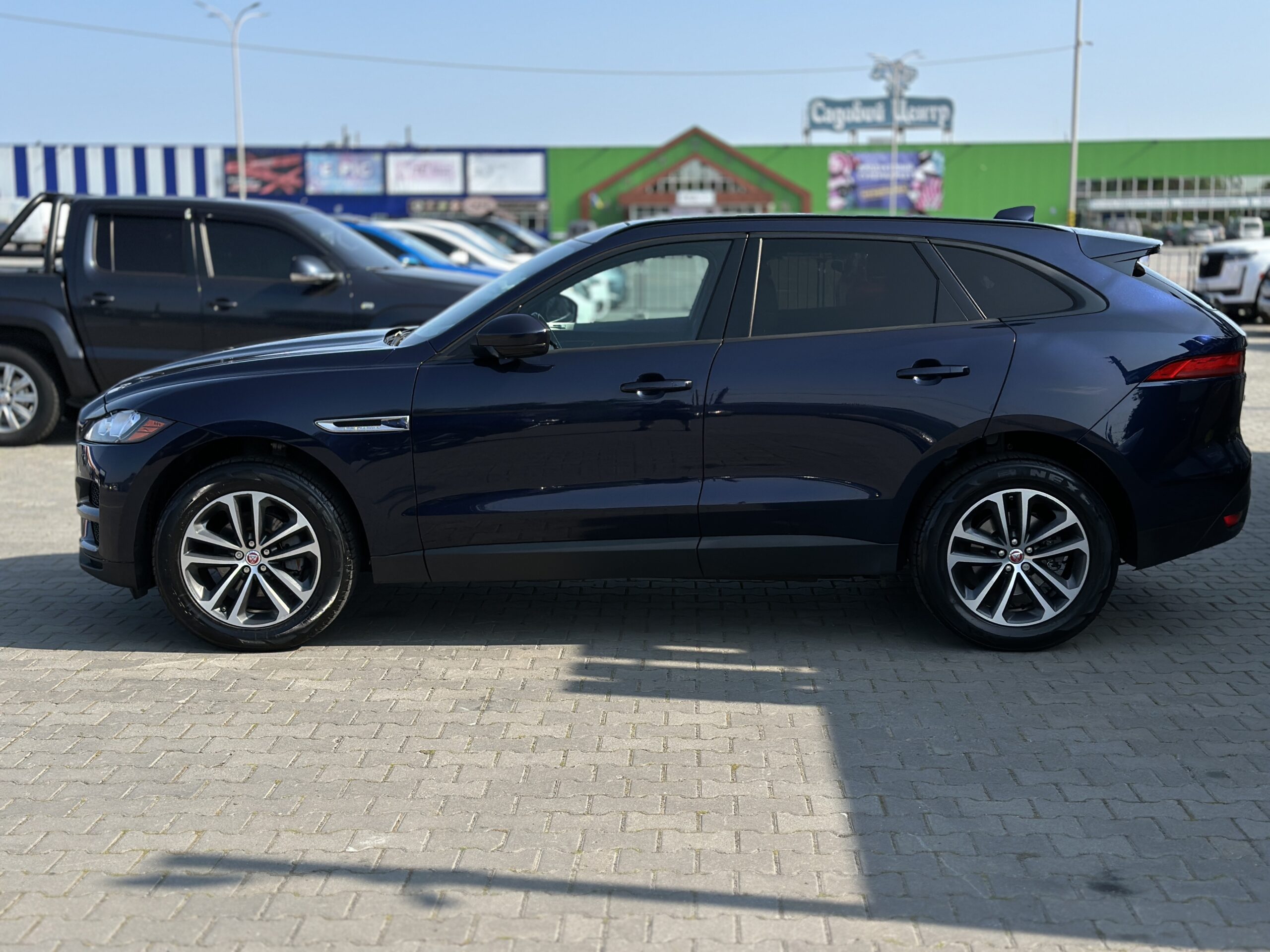 Jaguar F-Pace 2016