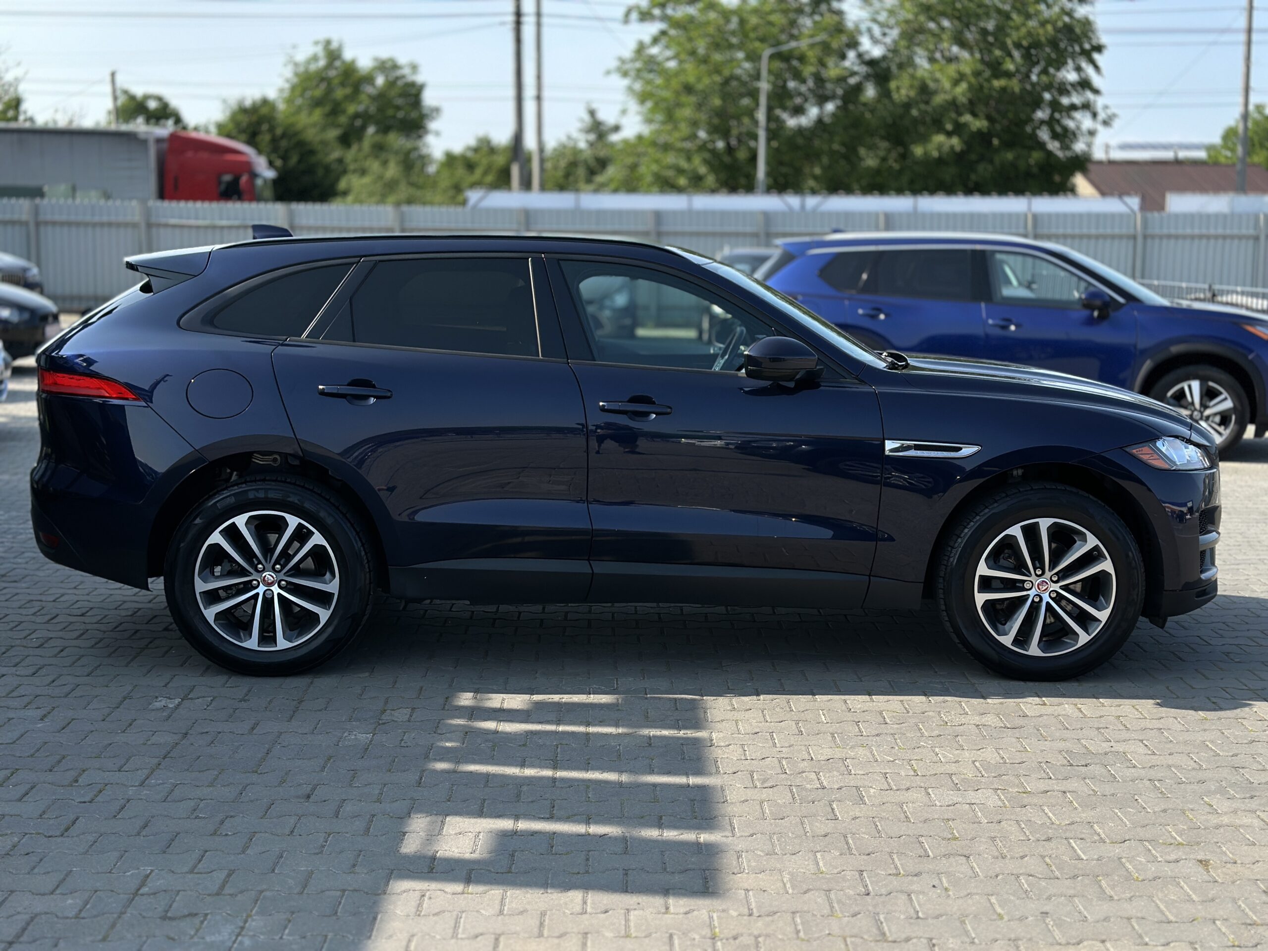Jaguar F-Pace 2016