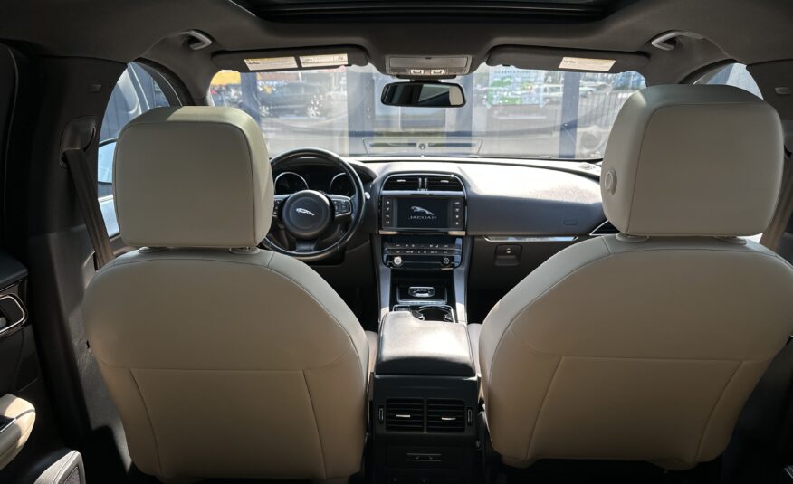 Jaguar F-Pace 2016