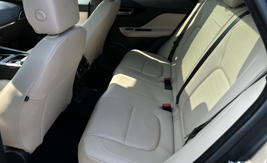 Jaguar F-Pace 2016