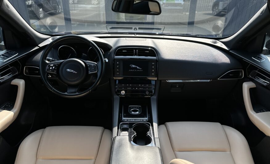 Jaguar F-Pace 2016