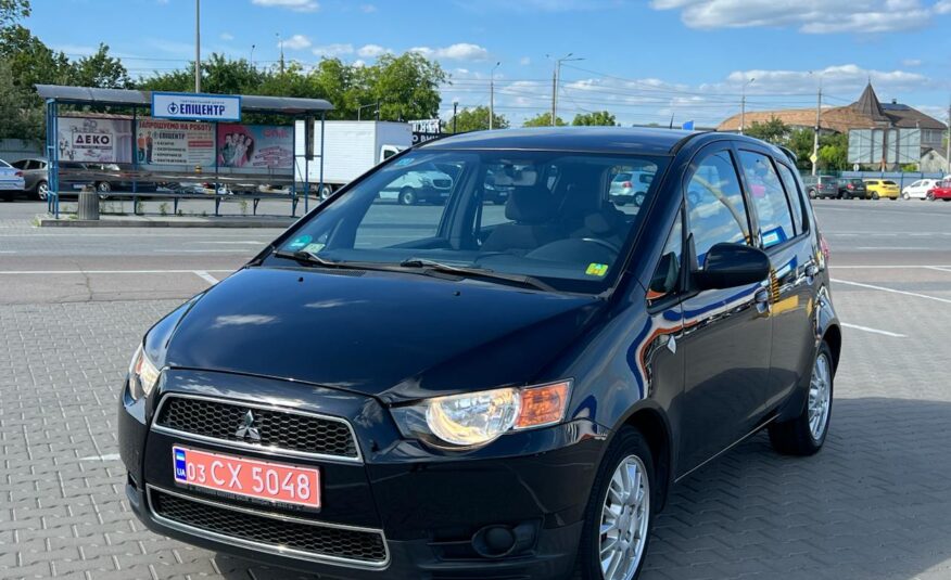 Mitsubishi COLT 2011