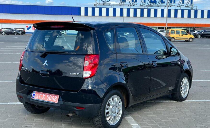 Mitsubishi COLT 2011