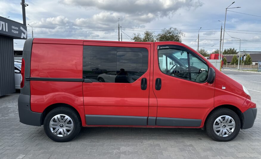 Renault Trafic 2012 року