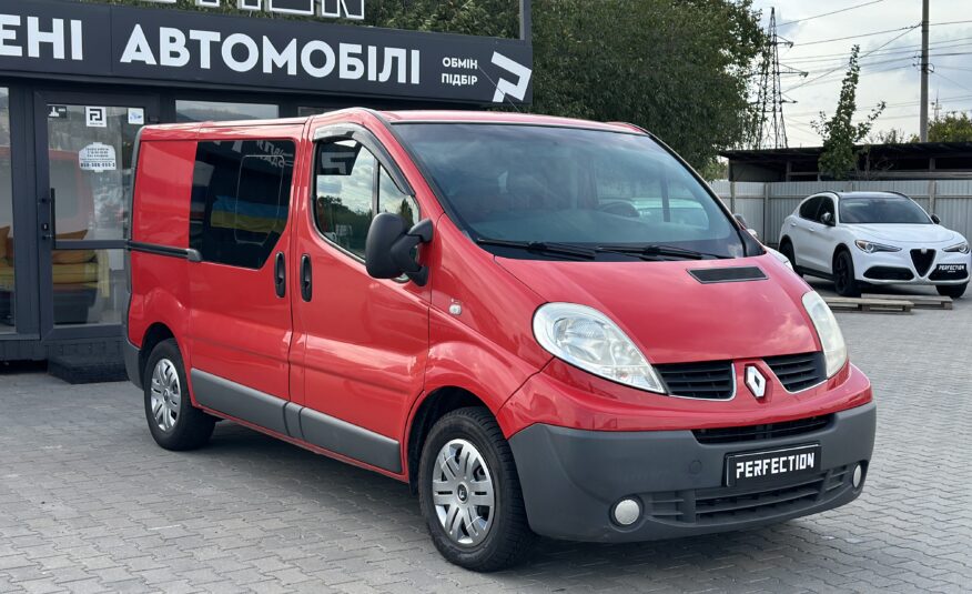 Renault Trafic 2012 року