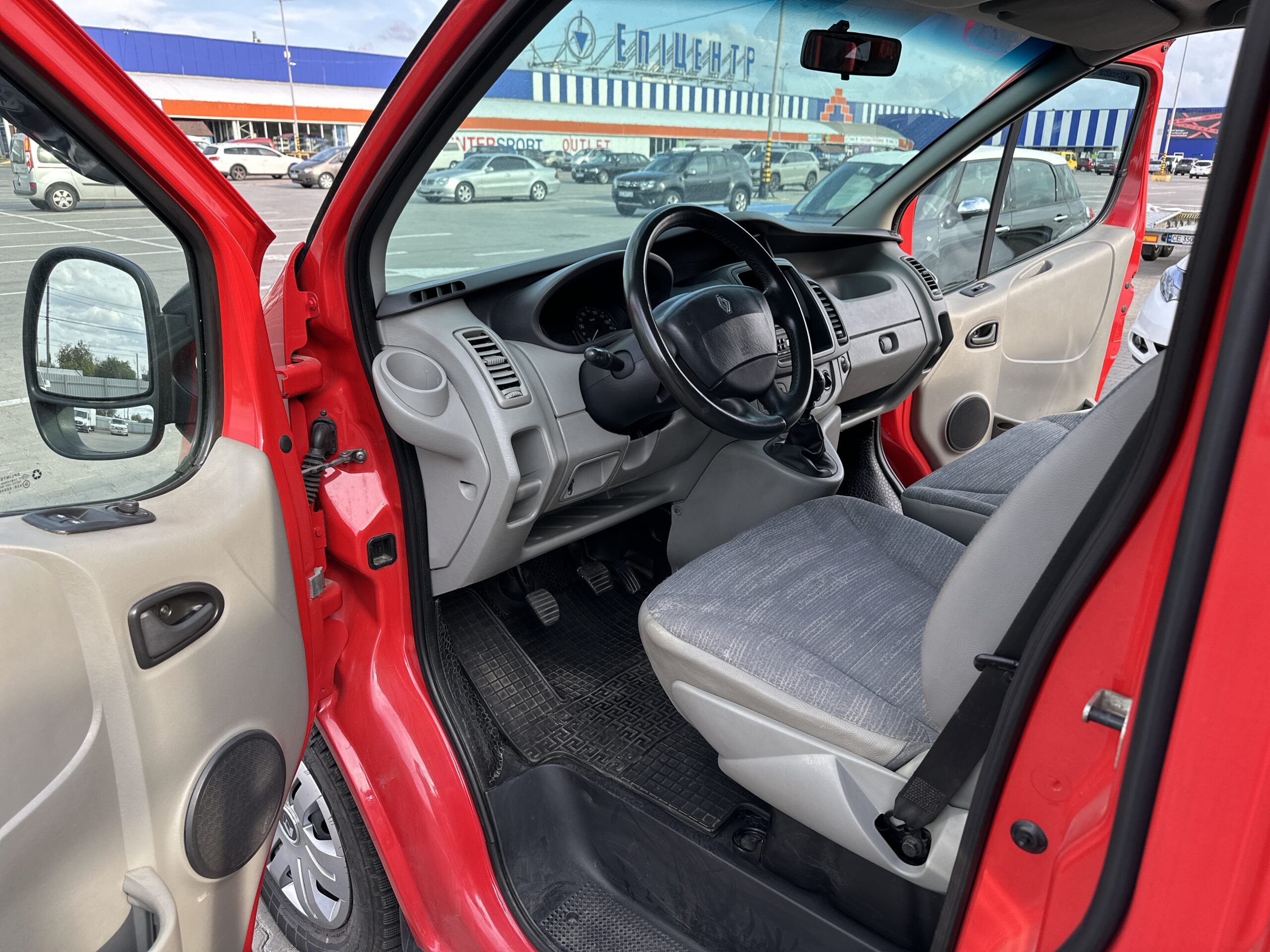 Renault Trafic 2012 року