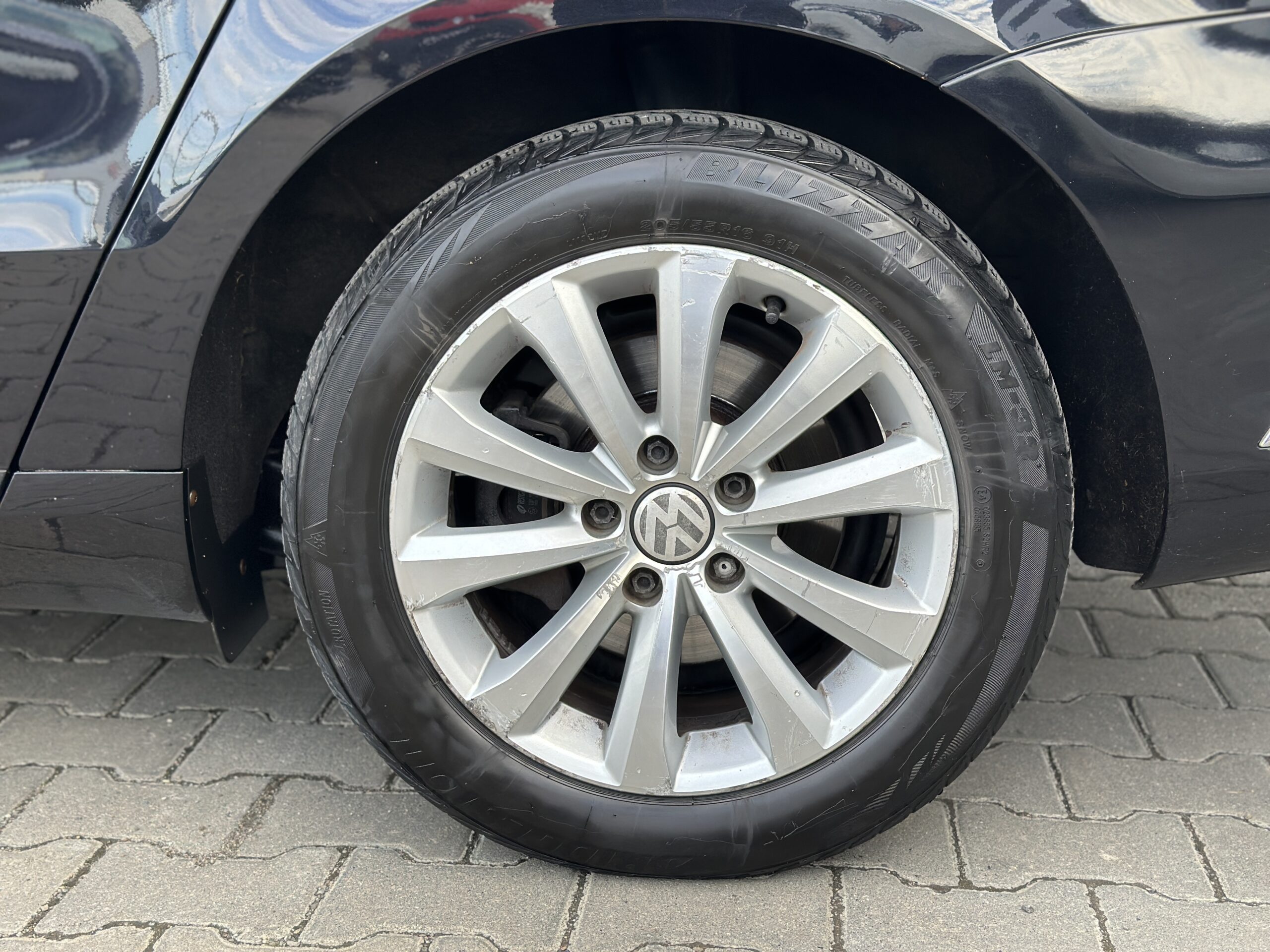 VOLKSWAGEN PASSAT 2014 року