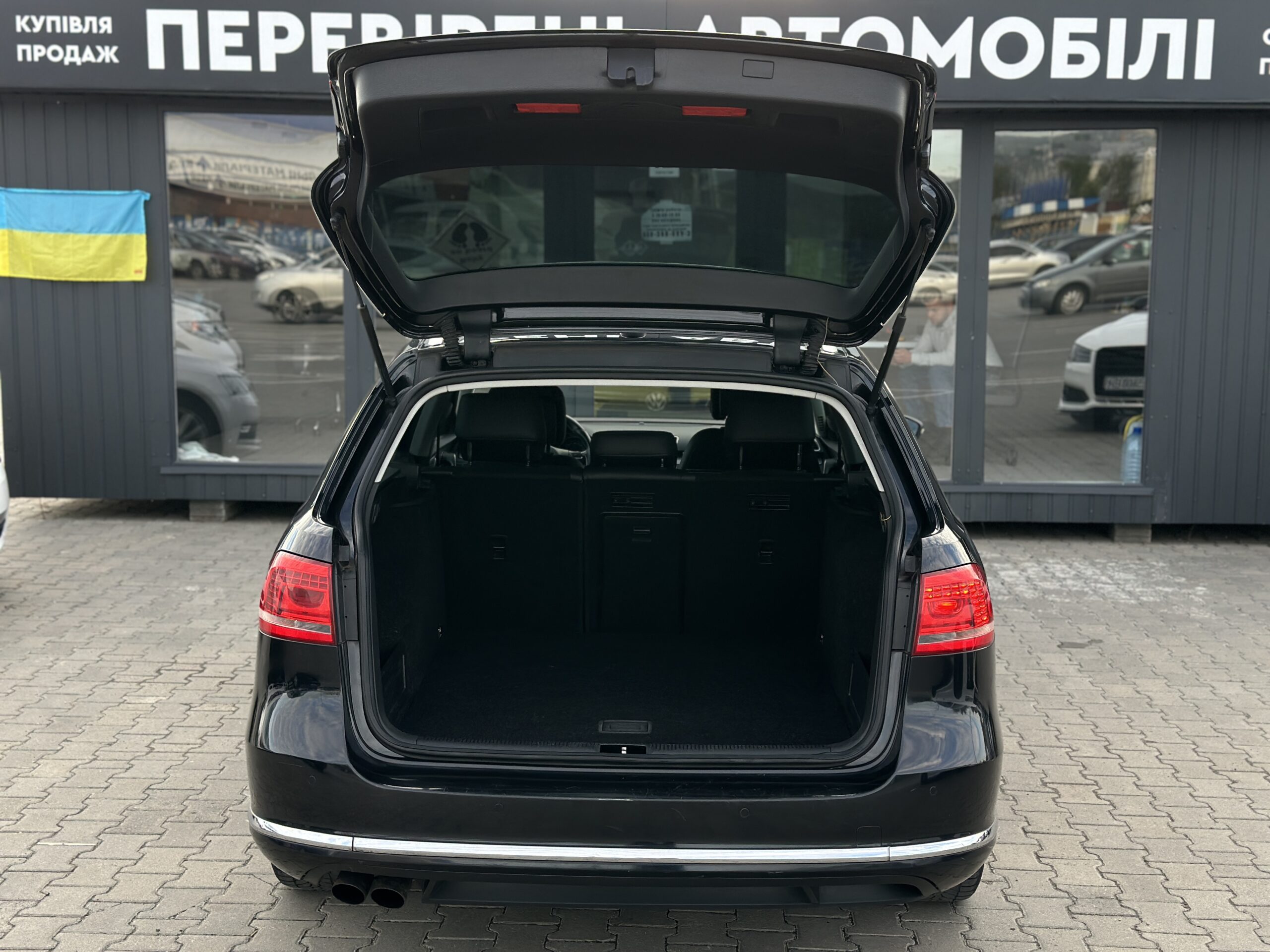 VOLKSWAGEN PASSAT 2014 року