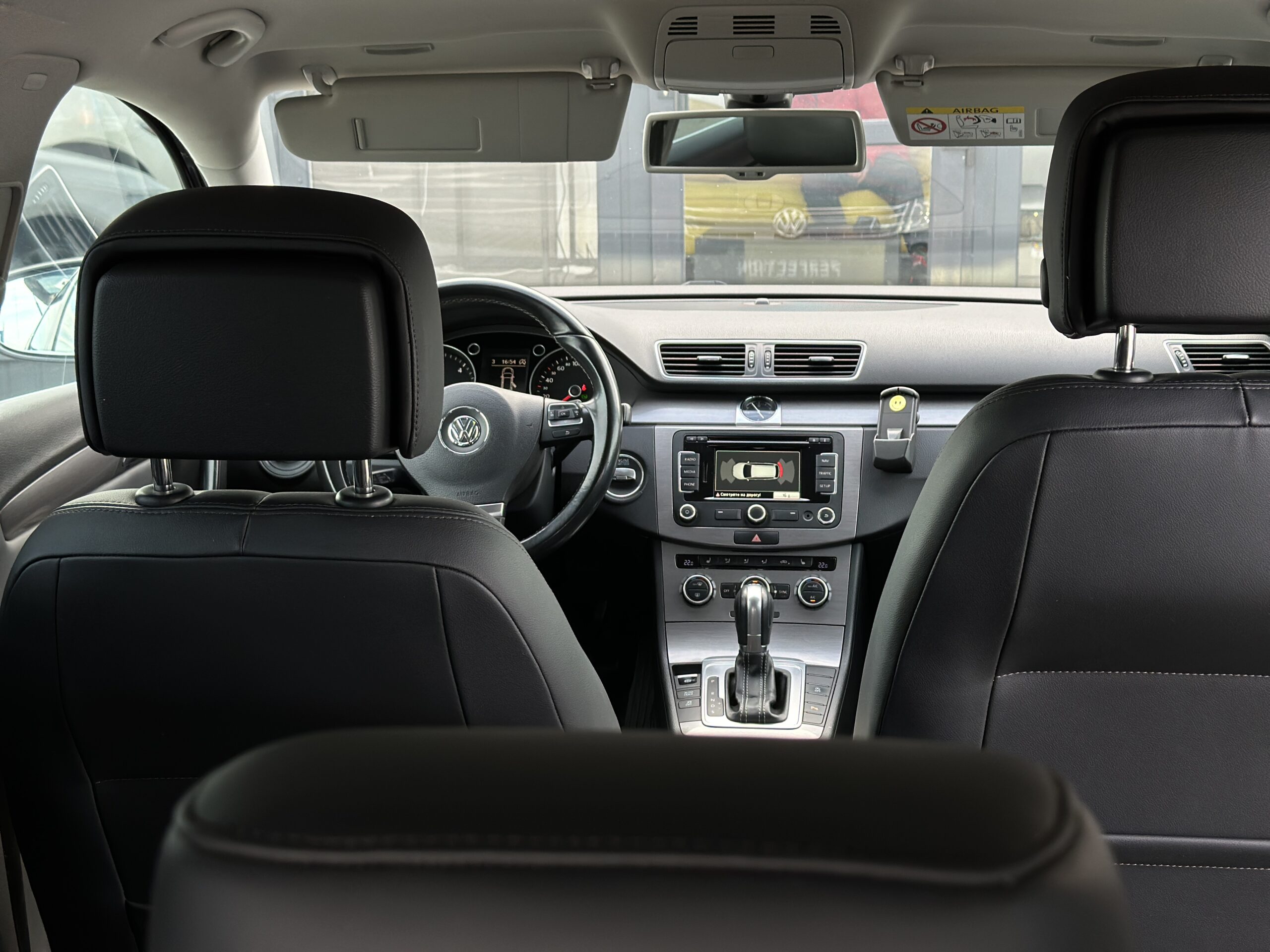 VOLKSWAGEN PASSAT 2014 року