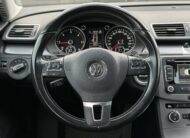 VOLKSWAGEN PASSAT 2014 року