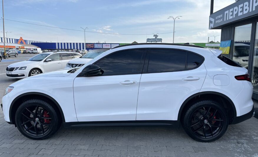 ALFA ROMEO STELVIO 2018 року