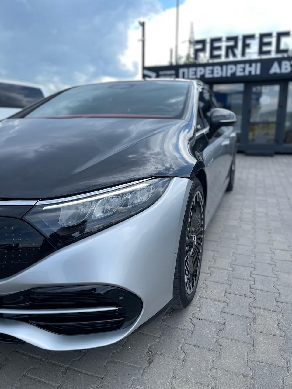 Mercedes – Benz EQS 2022 року