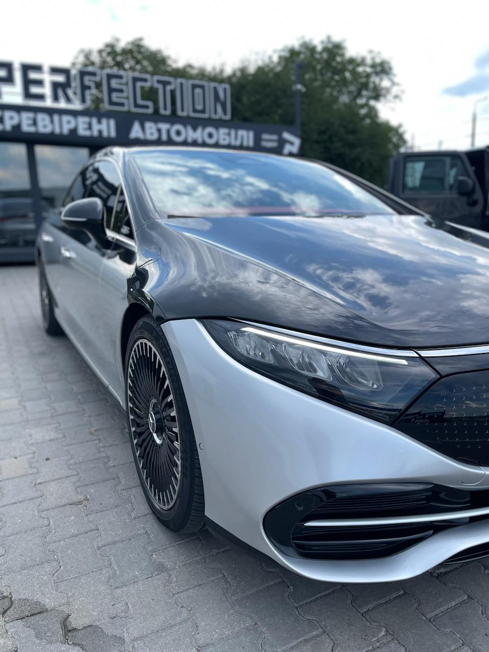 Mercedes – Benz EQS 2022 року