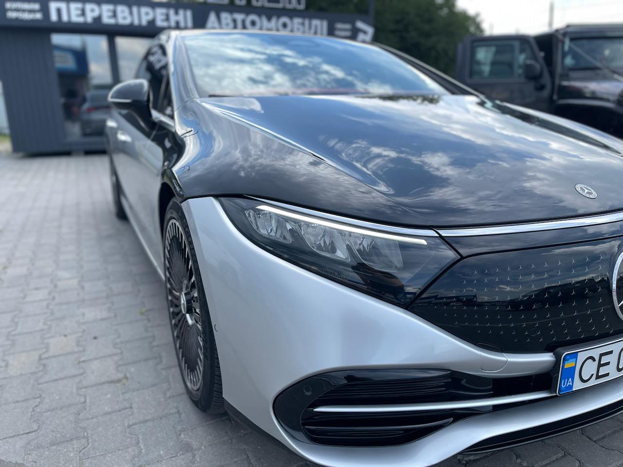 Mercedes – Benz EQS 2022 року