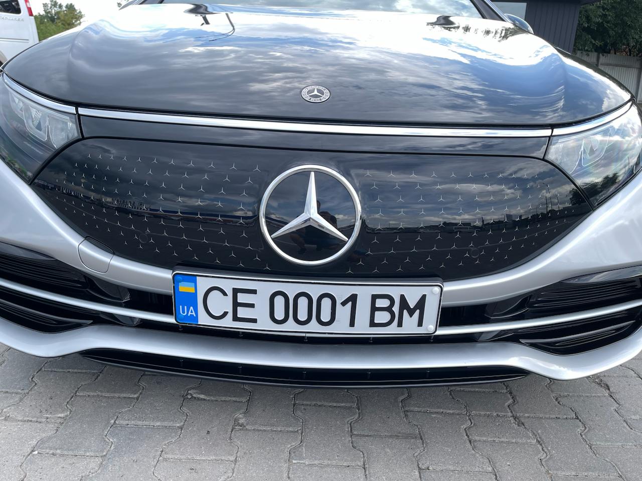 Mercedes – Benz EQS 2022 року