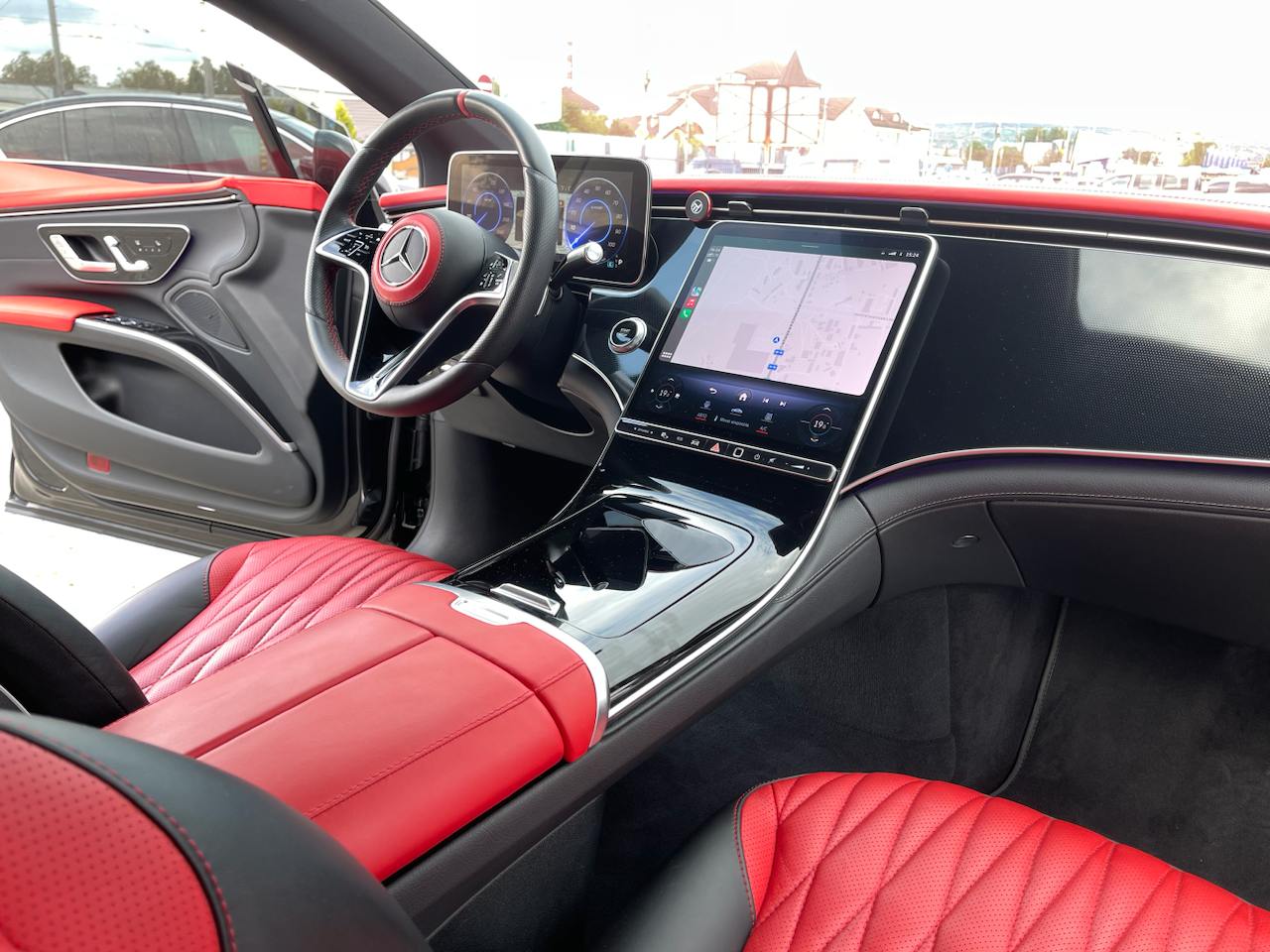 Mercedes – Benz EQS 2022 року