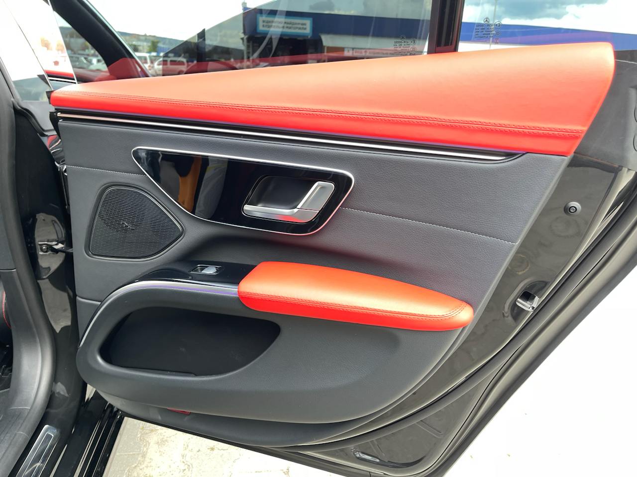 Mercedes – Benz EQS 2022 року