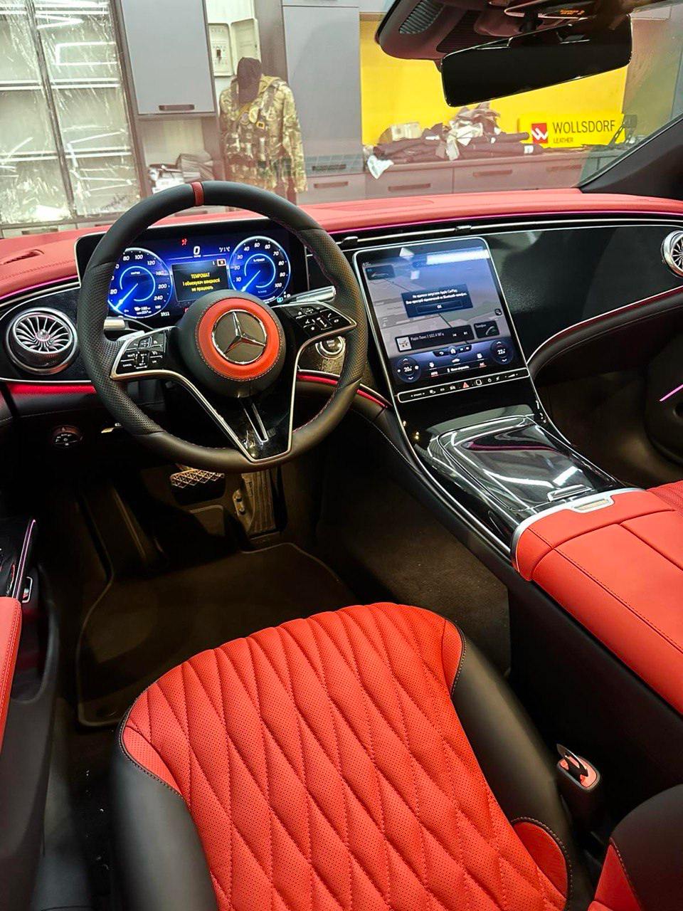 Mercedes – Benz EQS 2022 року