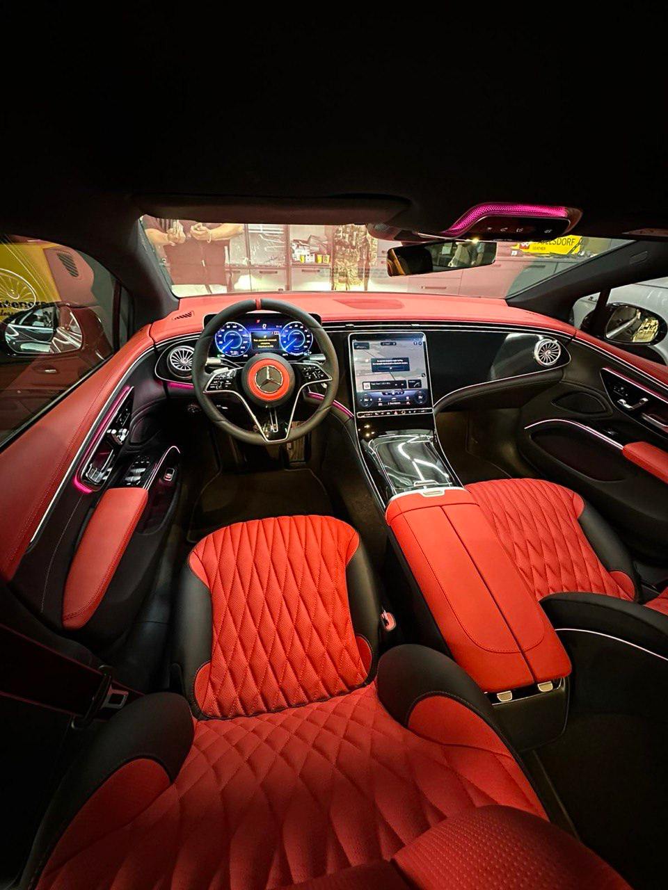 Mercedes – Benz EQS 2022 року