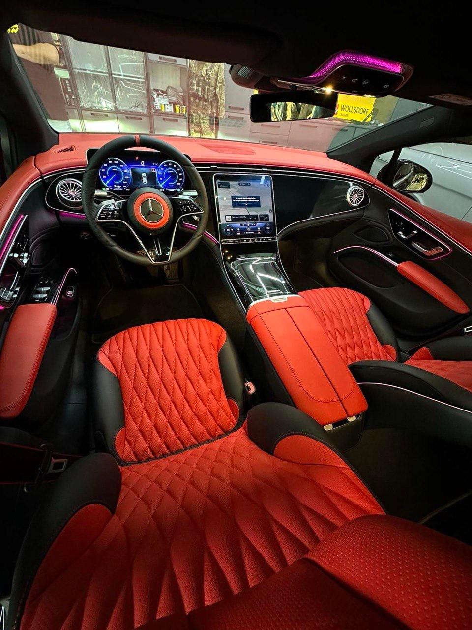 Mercedes – Benz EQS 2022 року