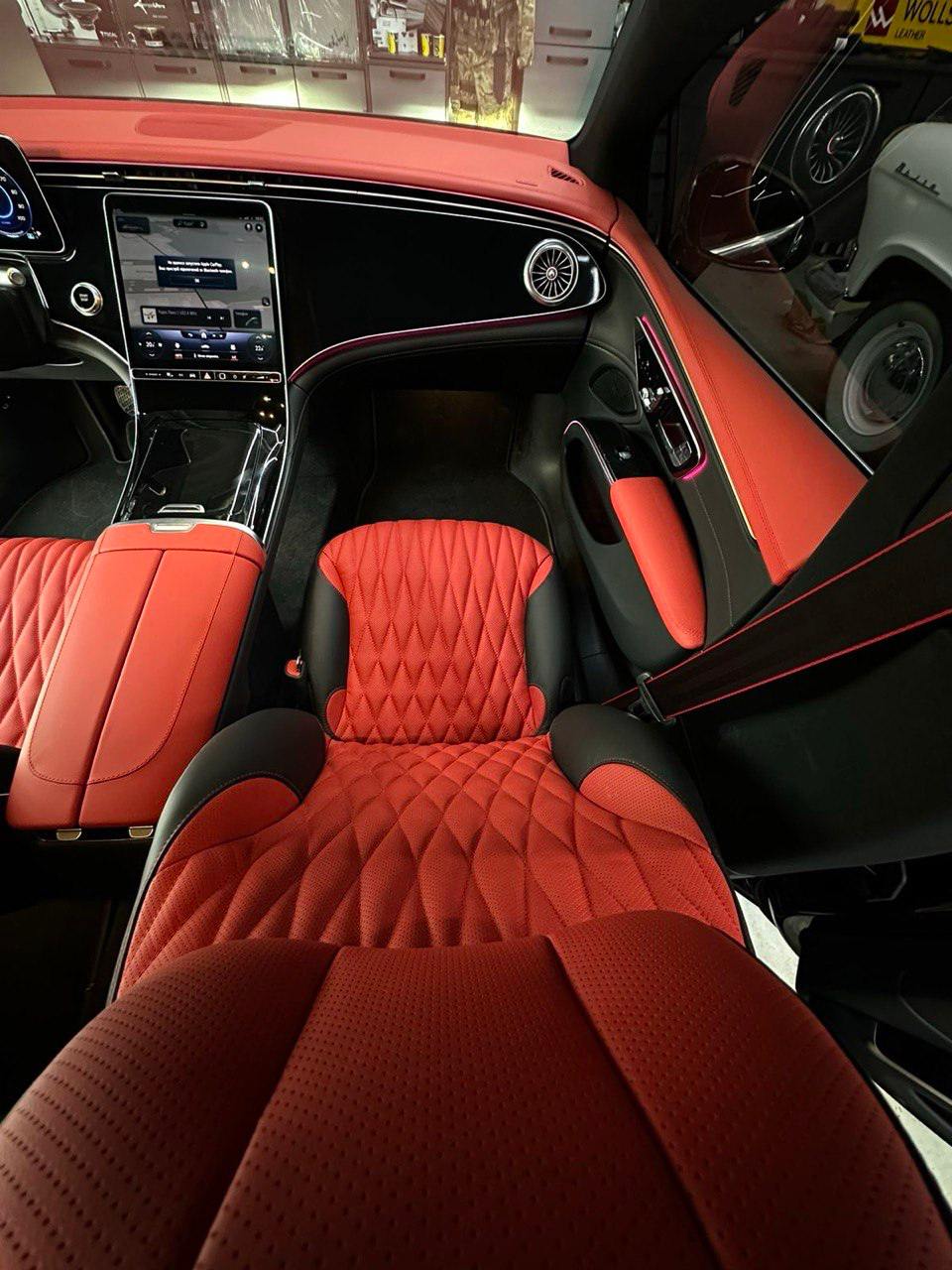 Mercedes – Benz EQS 2022 року