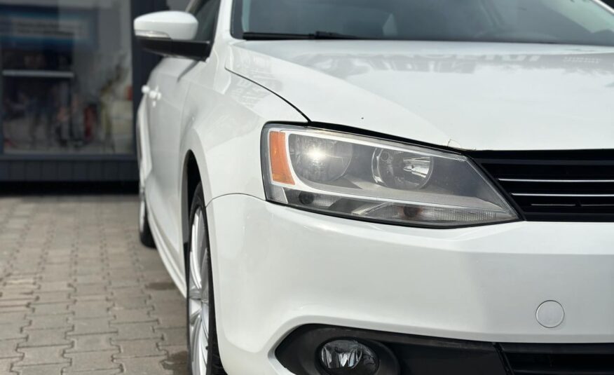 VOLKSWAGEN JETTA 2014 РОКУ