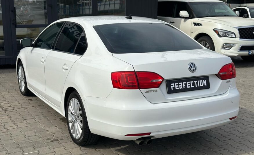 VOLKSWAGEN JETTA 2014 РОКУ