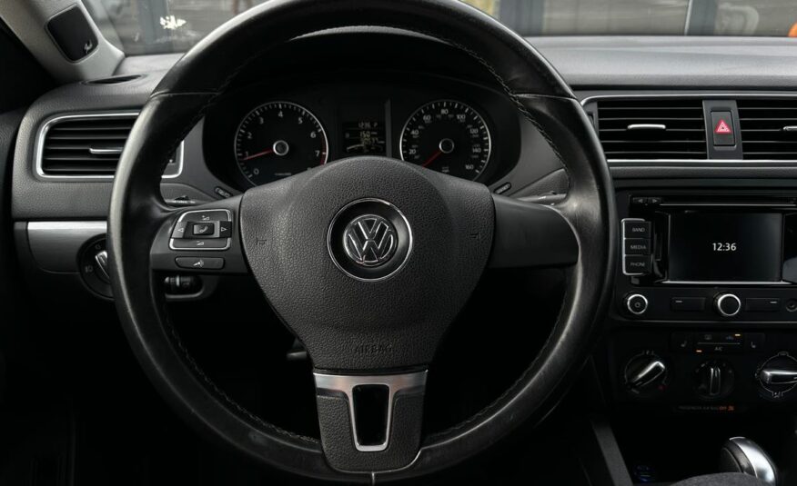 VOLKSWAGEN JETTA 2014 РОКУ