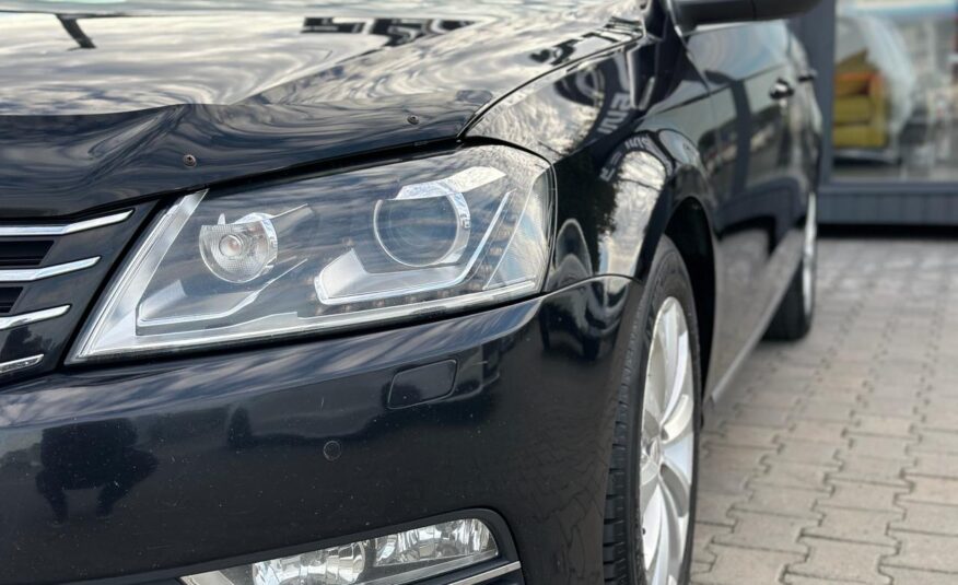 VOLKSWAGEN PASSAT 2014 року