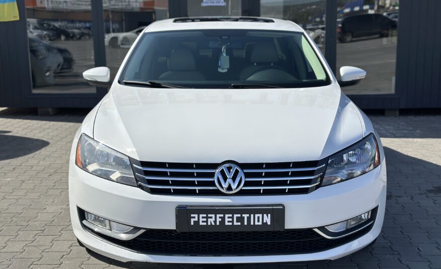 VOLKSWAGEN PASSAT NMS 2012 року