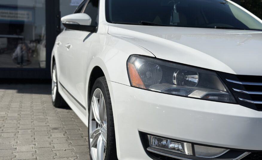 VOLKSWAGEN PASSAT NMS 2012 року