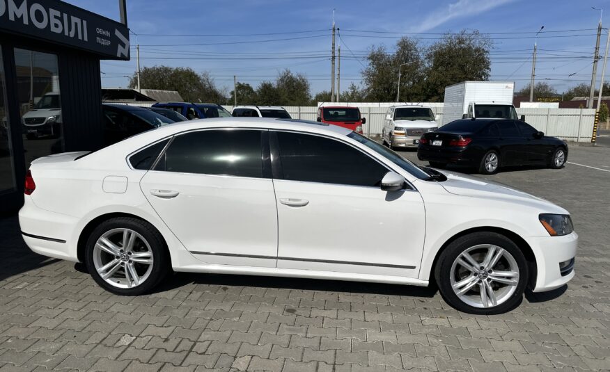 VOLKSWAGEN PASSAT NMS 2012 року