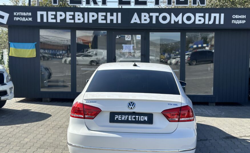 VOLKSWAGEN PASSAT NMS 2012 року