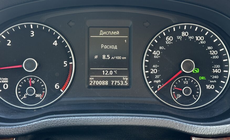 VOLKSWAGEN PASSAT NMS 2012 року