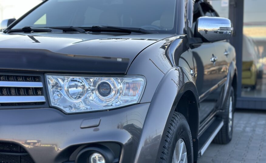 Mitsubishi Pajero Sport 2013 року