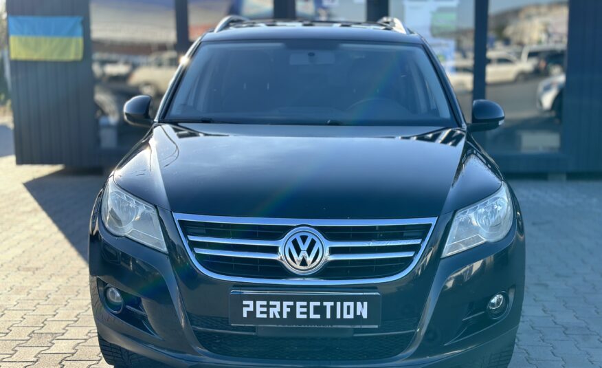 VOLKSWAGEN TIGUAN 2010 року