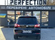 VOLKSWAGEN TIGUAN 2010 року