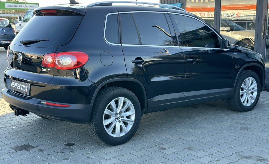 VOLKSWAGEN TIGUAN 2010 року