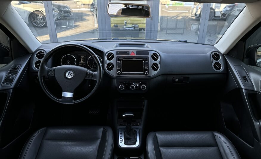 VOLKSWAGEN TIGUAN 2010 року