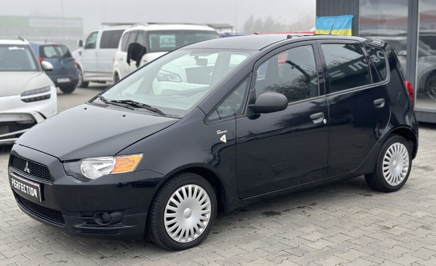 MITSUBISHI COLT 2009 року