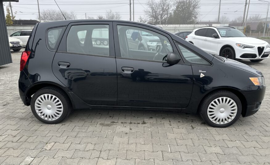 MITSUBISHI COLT 2009 року