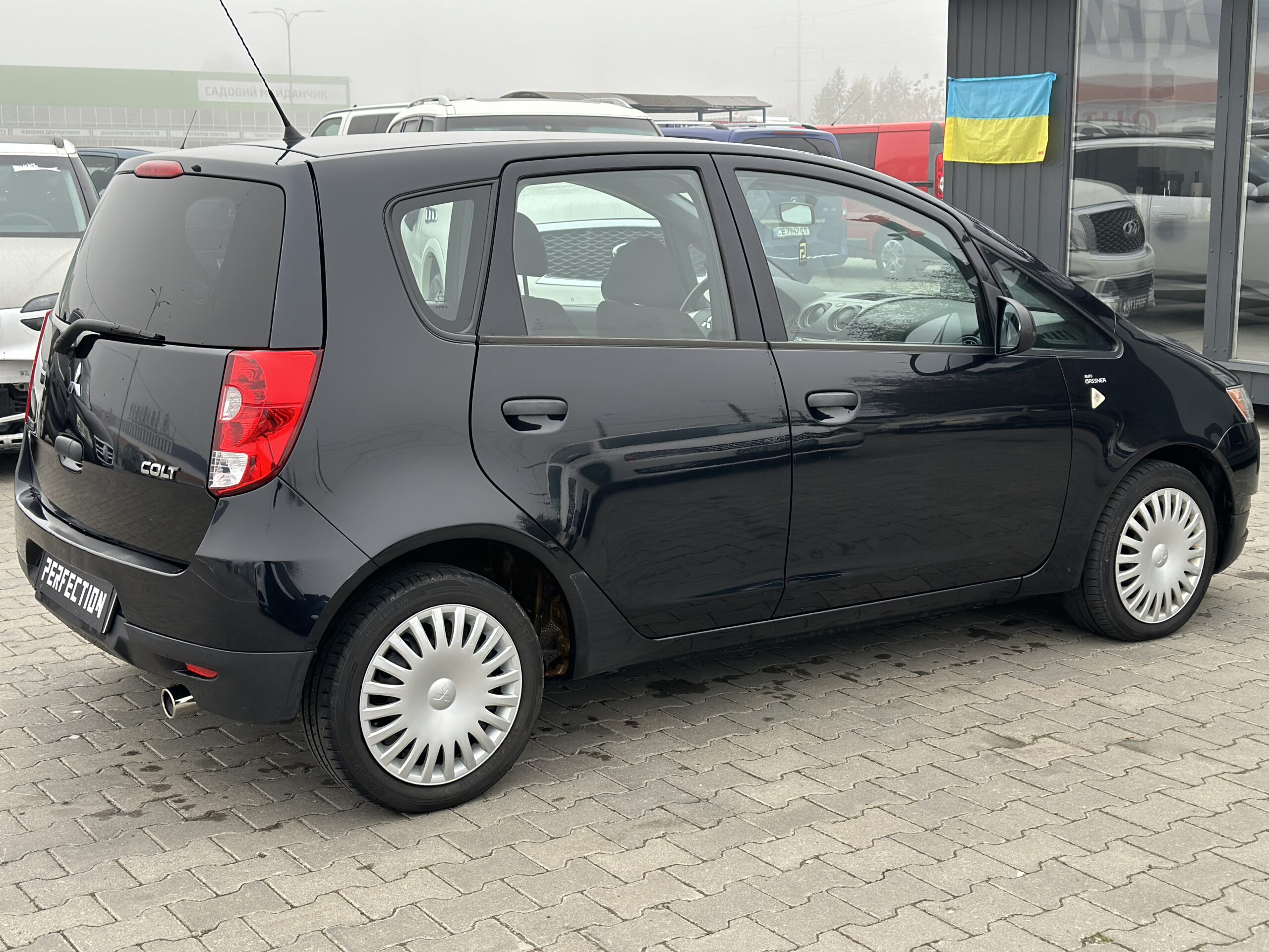MITSUBISHI COLT 2009 року