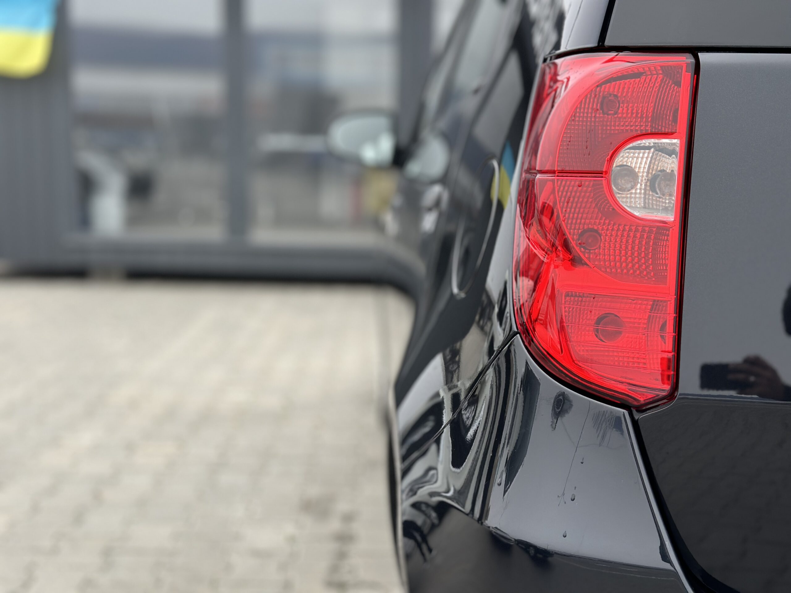 MITSUBISHI COLT 2009 року