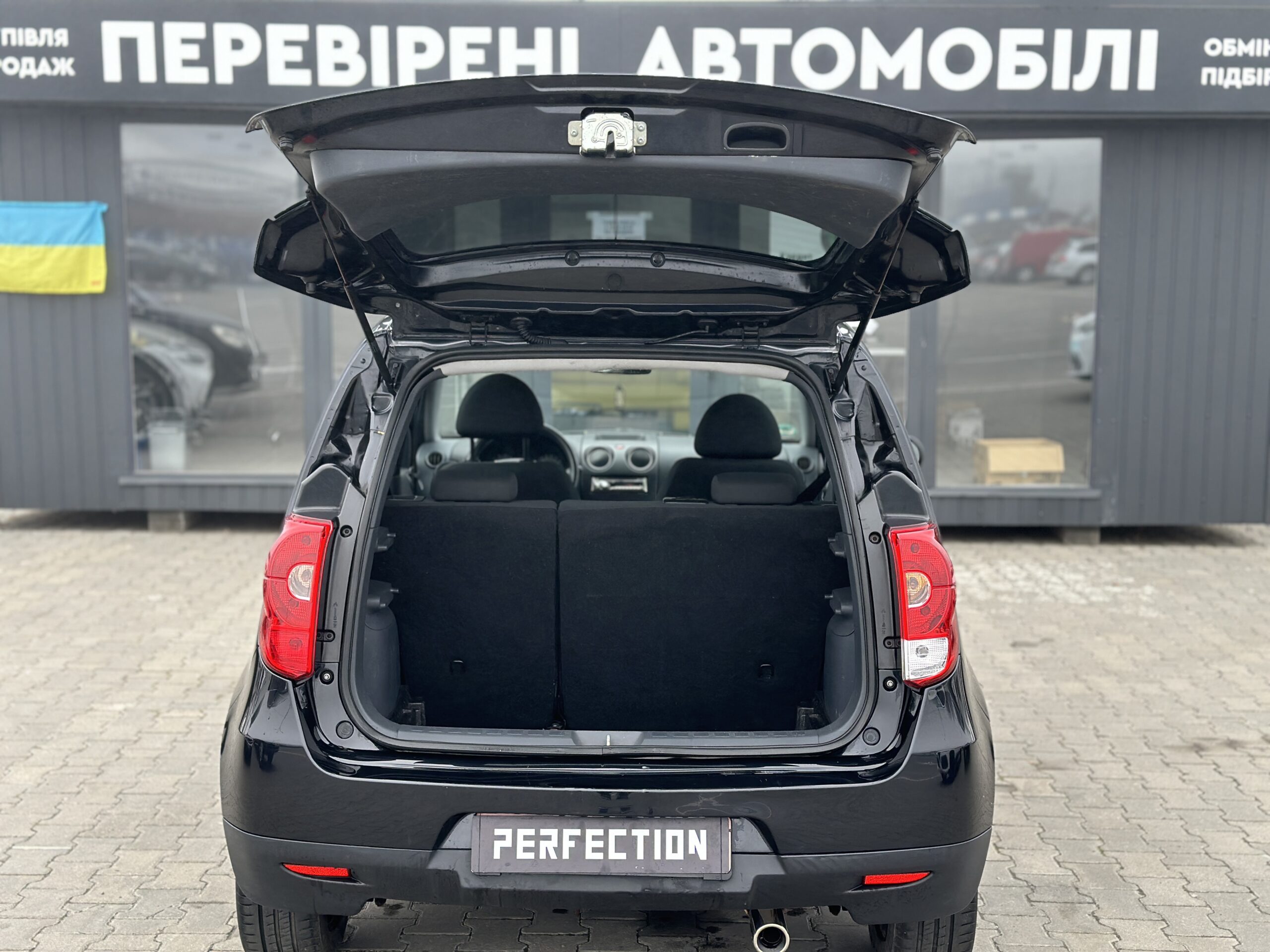 MITSUBISHI COLT 2009 року