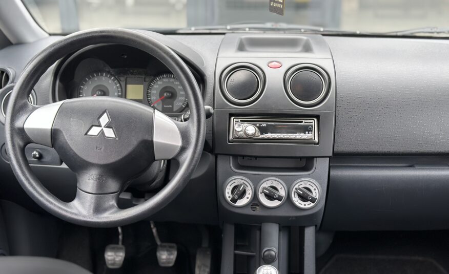 MITSUBISHI COLT 2009 року