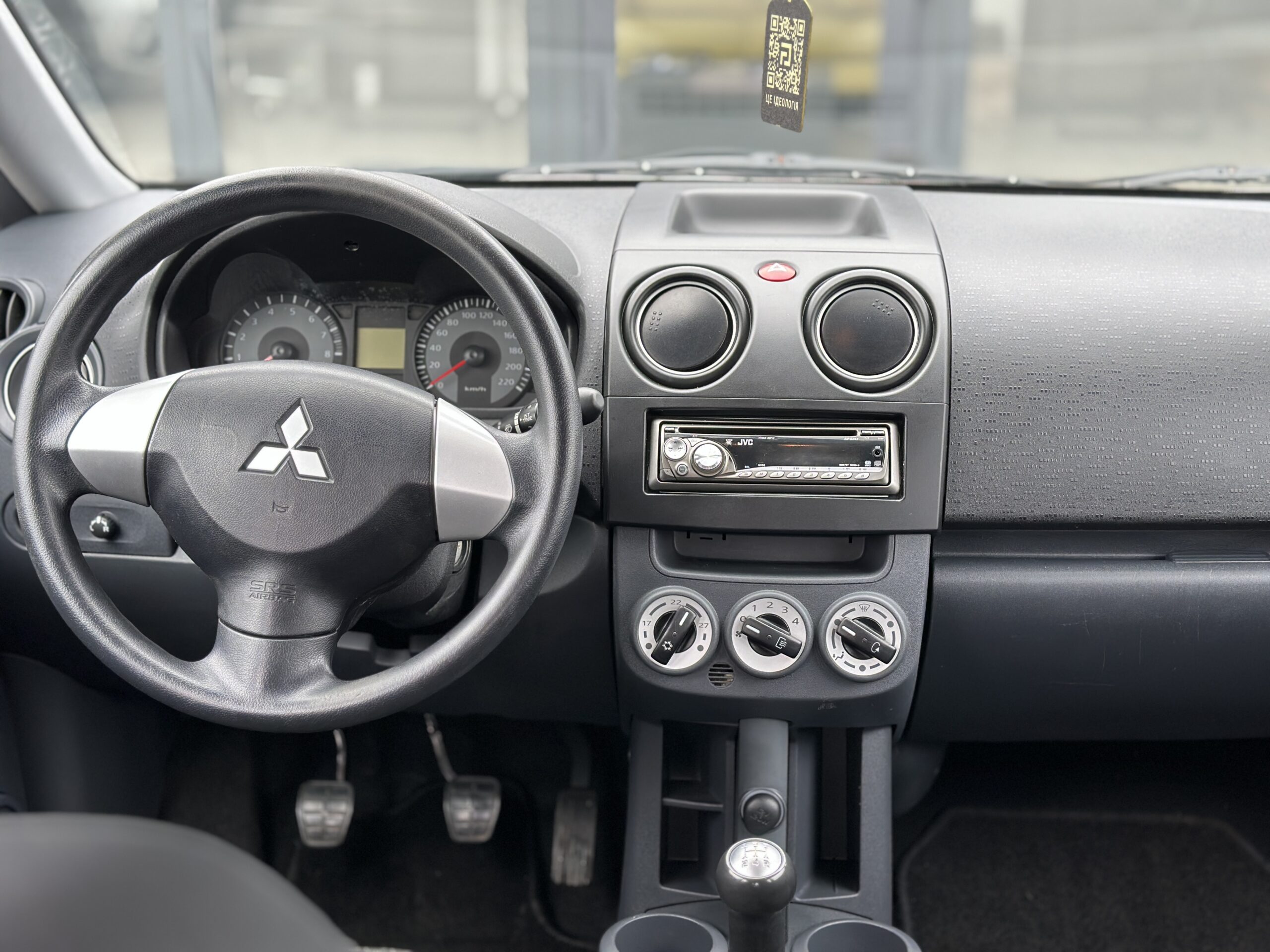 MITSUBISHI COLT 2009 року