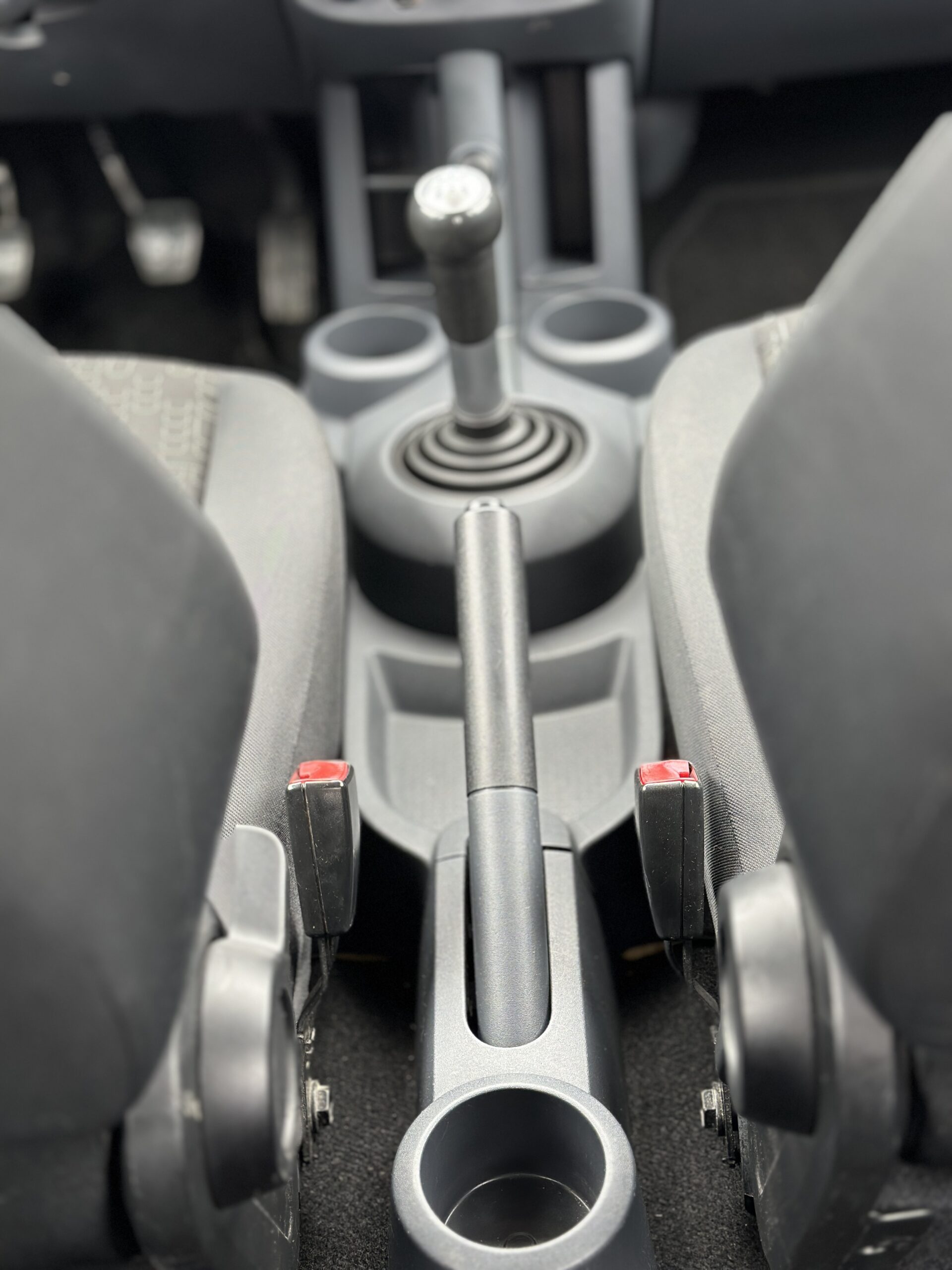 MITSUBISHI COLT 2009 року