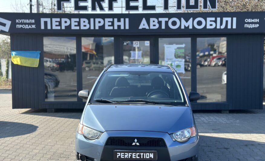 MITSUBISHI COLT 2009 року