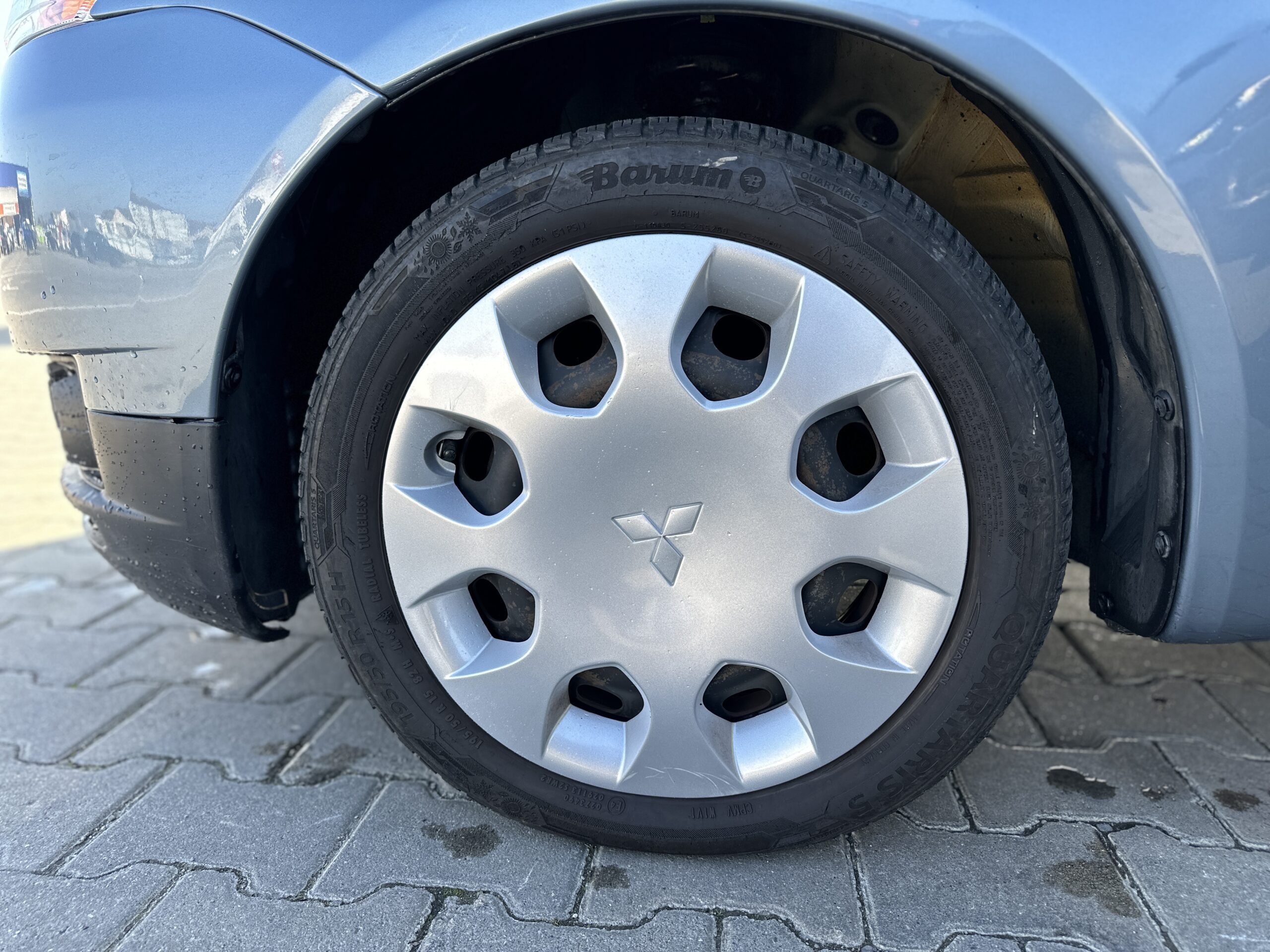 MITSUBISHI COLT 2009 року