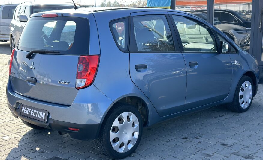 MITSUBISHI COLT 2009 року